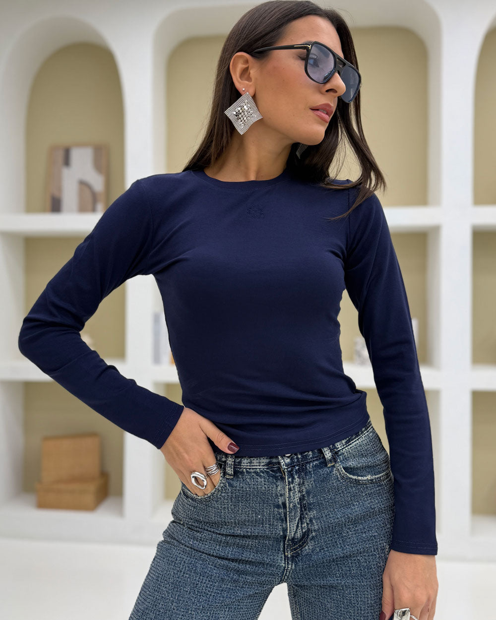 68f9015c738a8.jpg