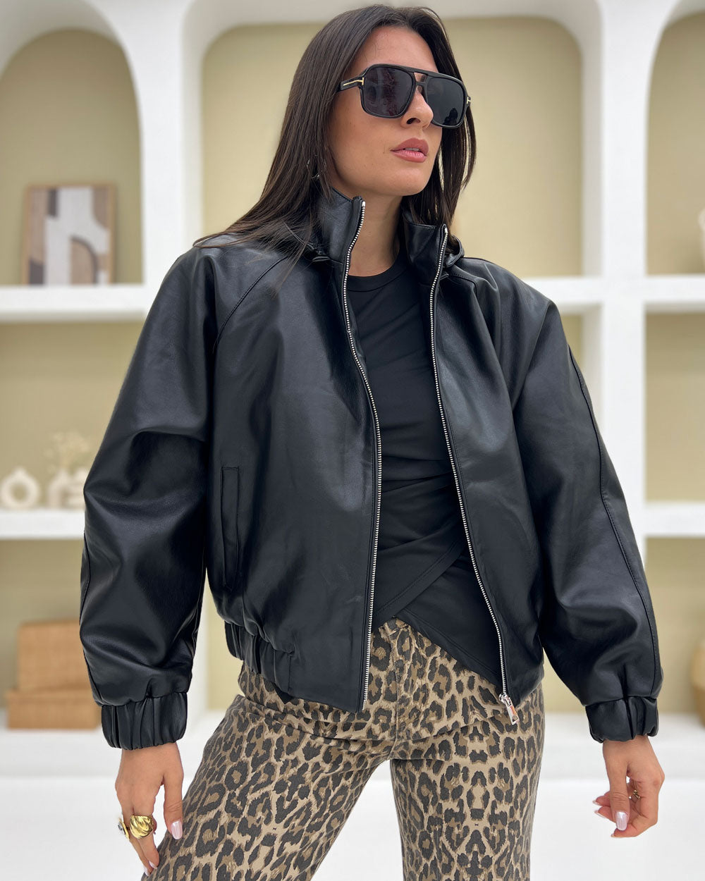 Bomber cappuccio ecopelle Nero