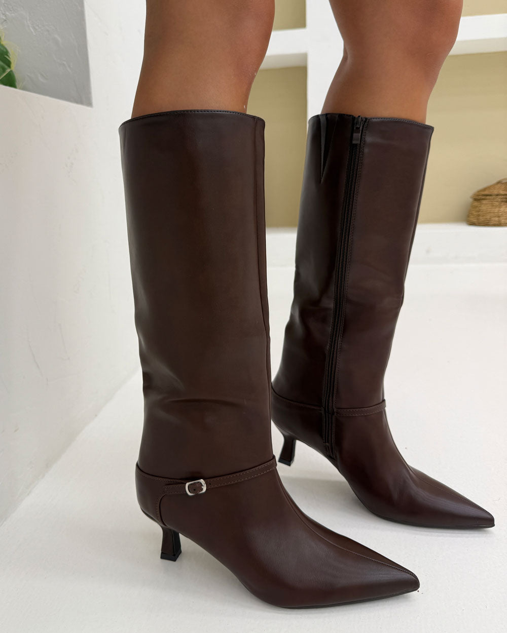 Stivale mini fibbia Kassandra Marrone