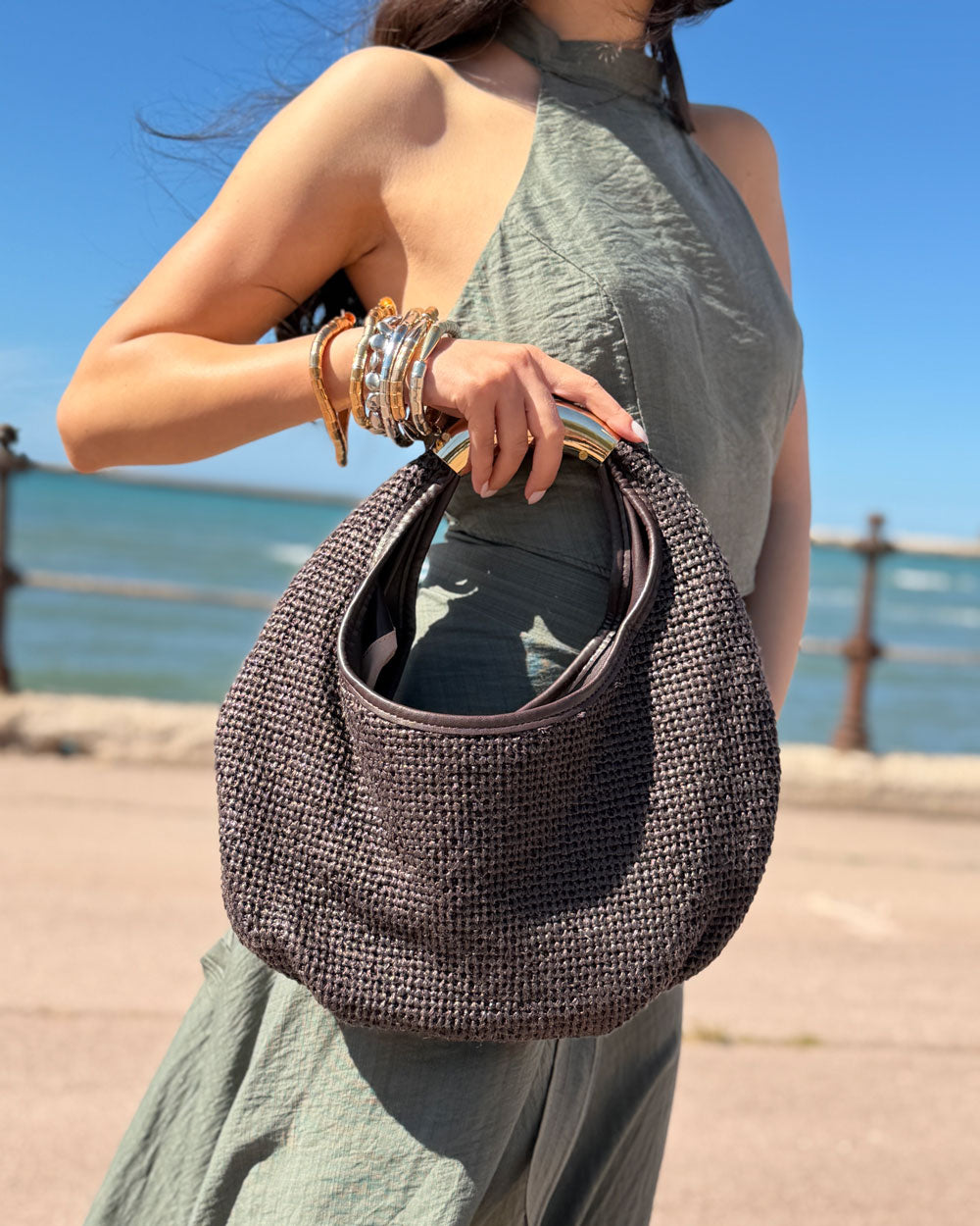 Borsa oval manico metallo Marrone