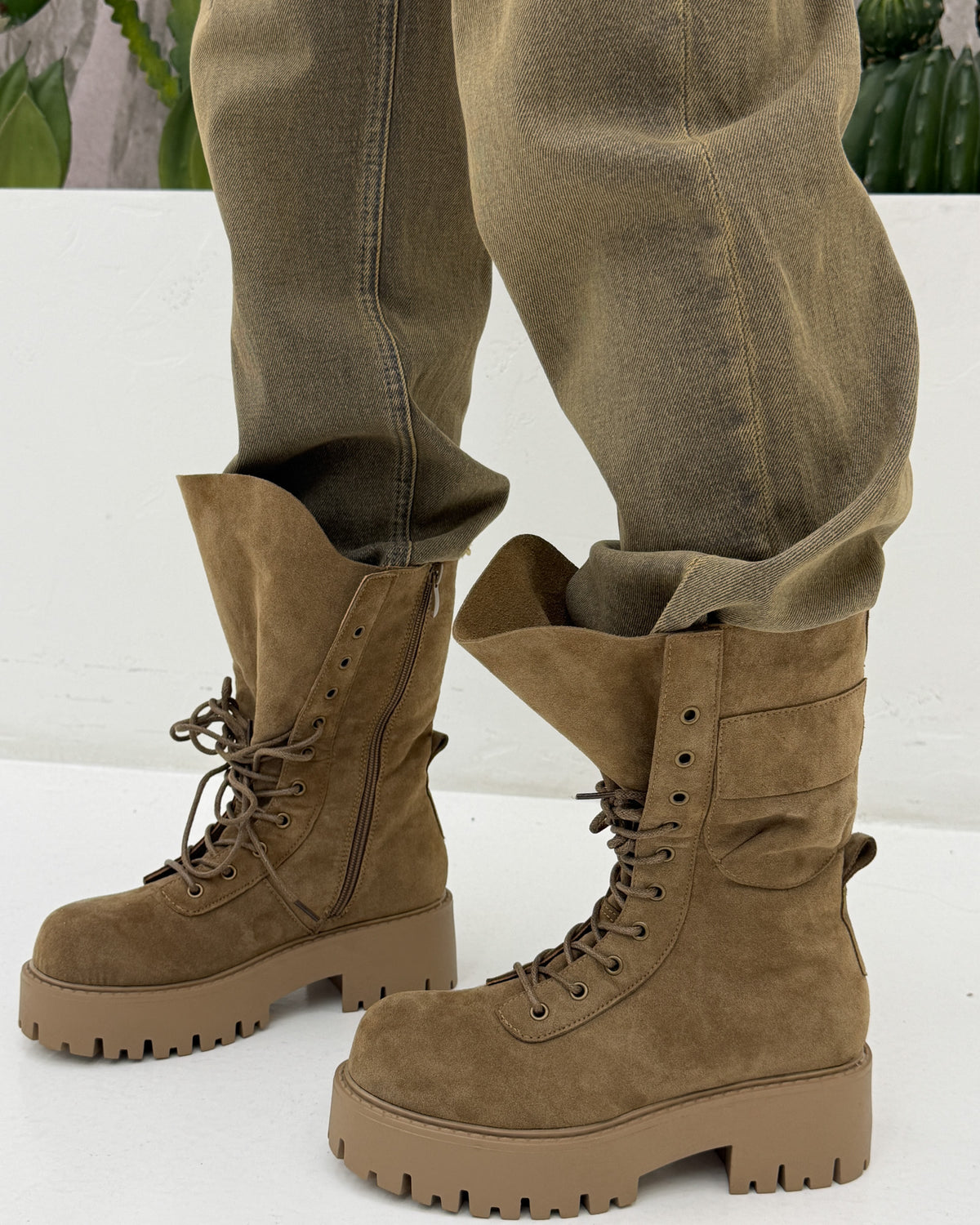 Anfibio military suede Beige