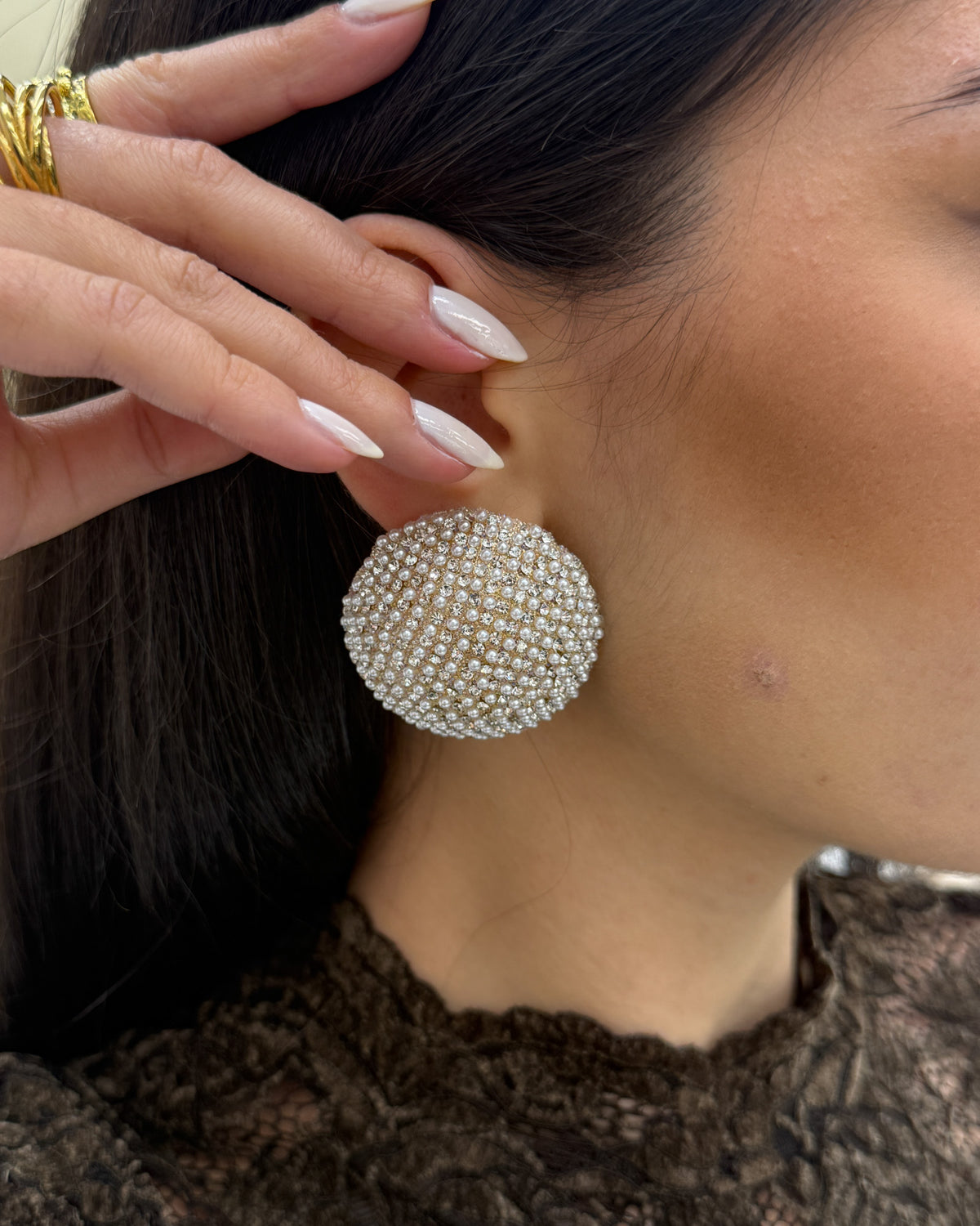 Orecchini sfera piatta Strass Oro