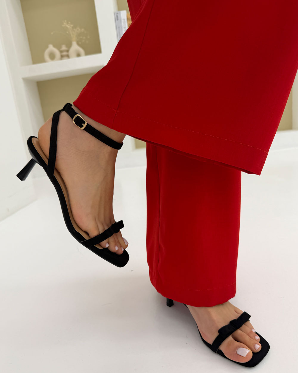 Sandalo fascetta fiocco Nero