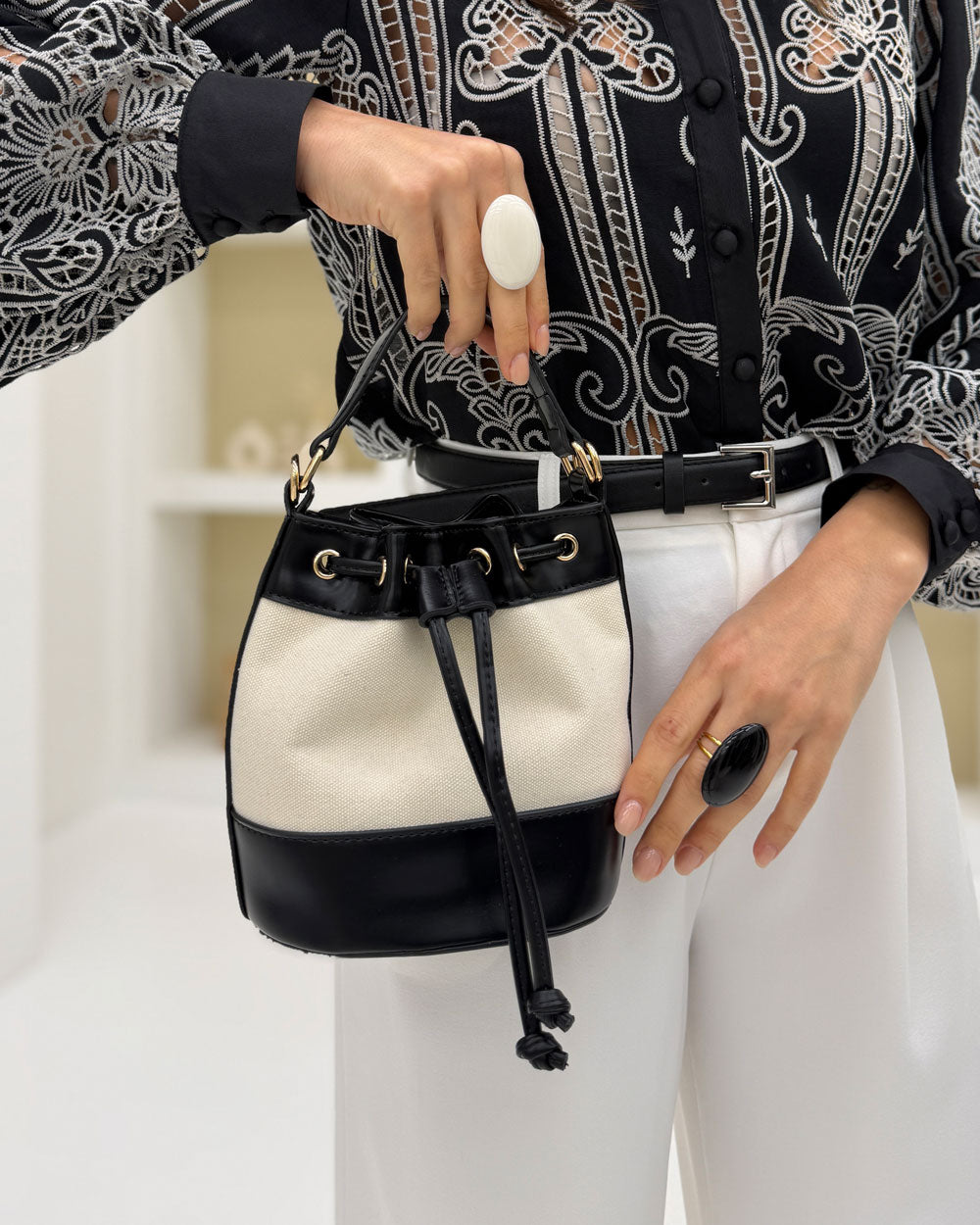 Borsa Secchiello Inserti Pelle Nero