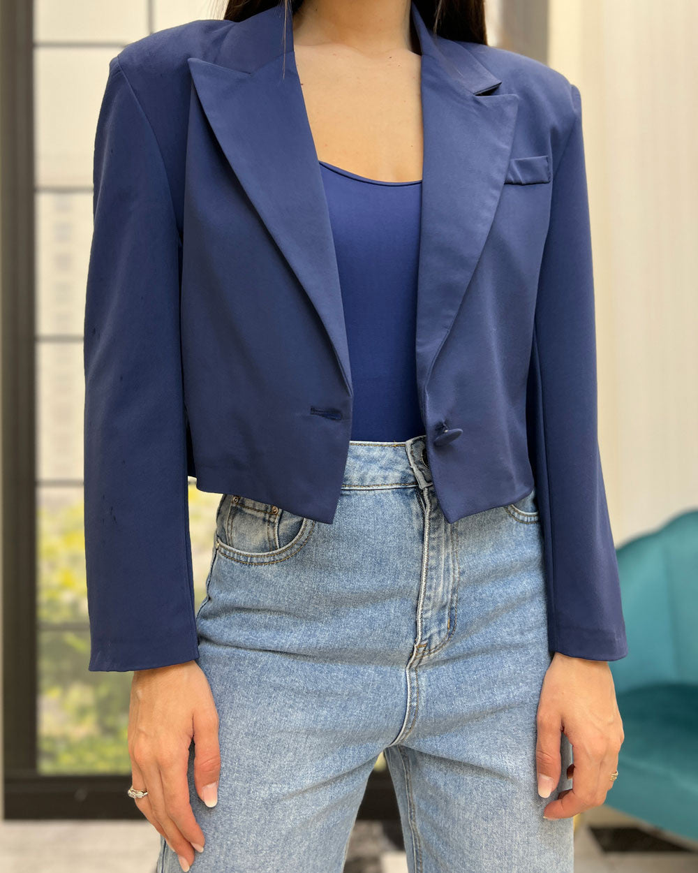 blazer-crop-bottone-singolo-blu.jpg