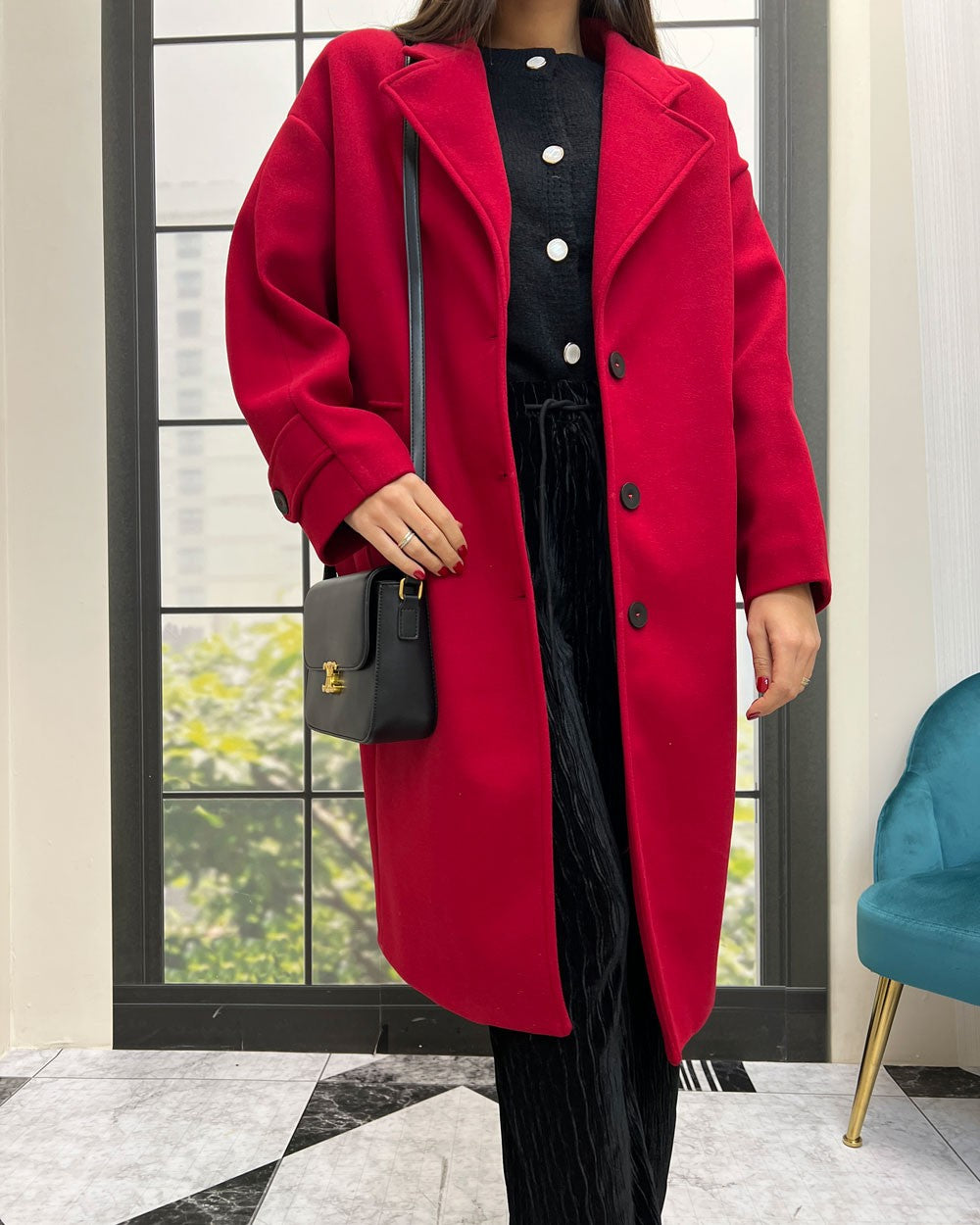 cappotto-lungo-linea-a-sacchetto-rosso.jpg